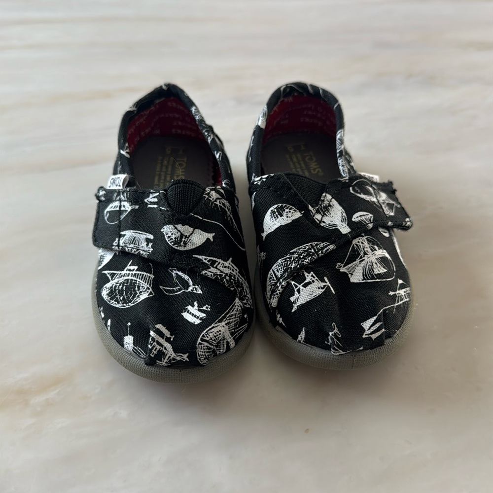 TOMS toddler shoes
